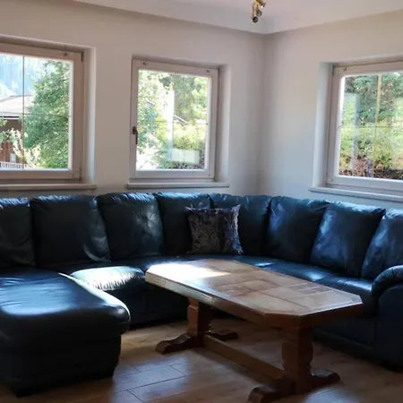 Chalet Grosszuegiges Mit Infrarotkabine In *