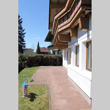 Chalet Grosszuegiges Mit Infrarotkabine In *