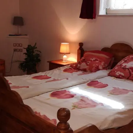 Chalet Grosszuegiges Mit Infrarotkabine In Lengdorf