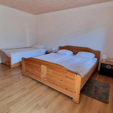 Grosszuegiges Mit Infrarotkabine In Chalet Lengdorf